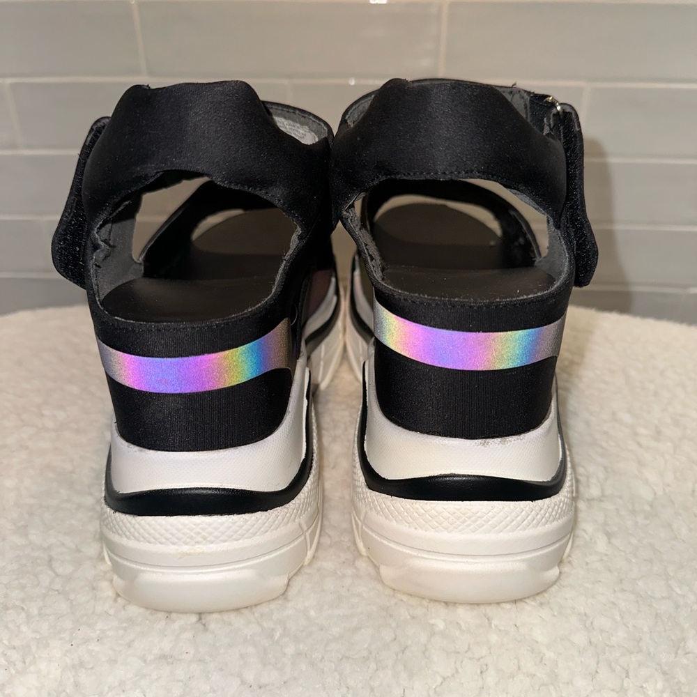 Holographic Platform Sandals - Picture 5 of 7